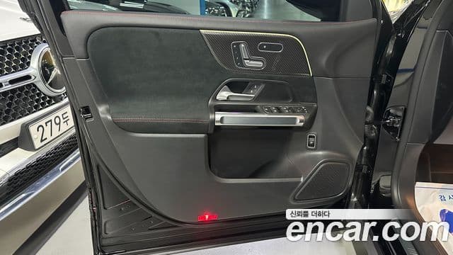 Mercedes-Benz GLB-Class 2023 — Şəkil 19/20