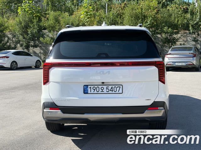 Kia Carnival 2024 — Şəkil 3/19