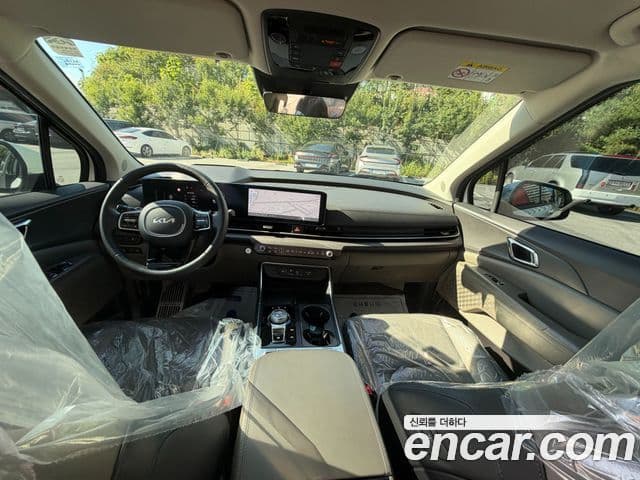 Kia Carnival 2024 — Şəkil 10/19