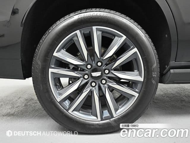 Cadillac Escalade 2023 — ფოტო 4/20