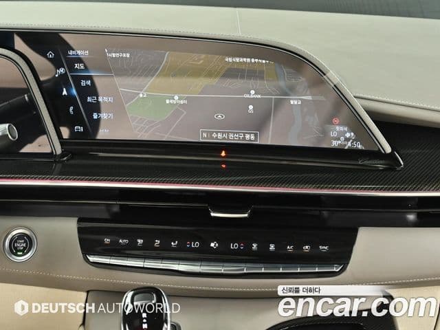 Cadillac Escalade 2023 — ფოტო 13/20