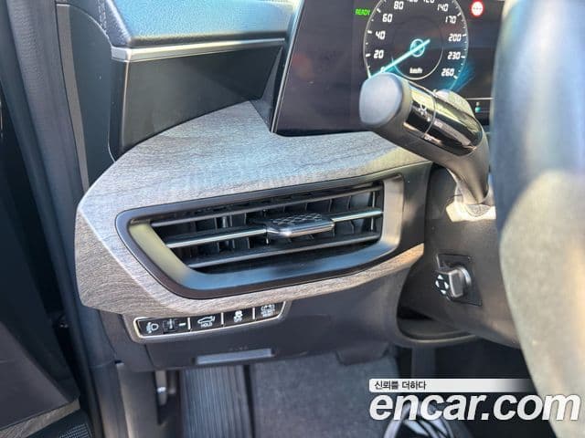 Kia K8 2022 — ფოტო 14/17