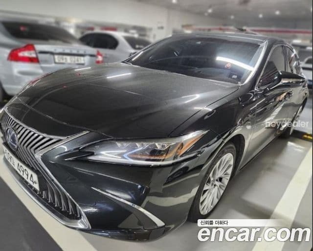 Lexus ES300h 2019 — Şəkil 2/16