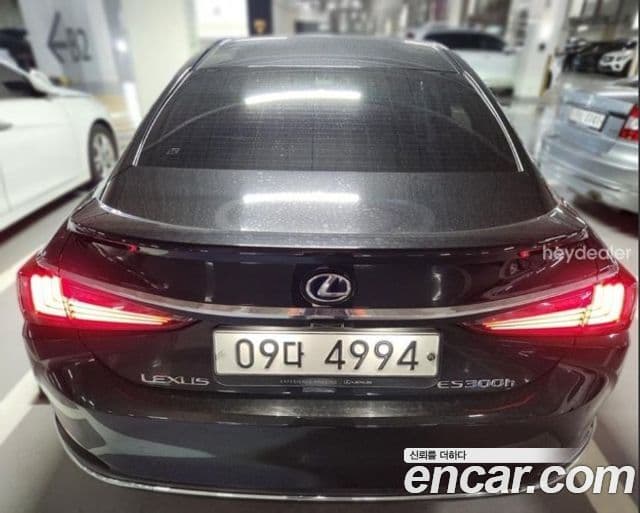 Lexus ES300h 2019 — Şəkil 4/16
