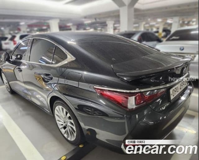 Lexus ES300h 2019 — Şəkil 5/16