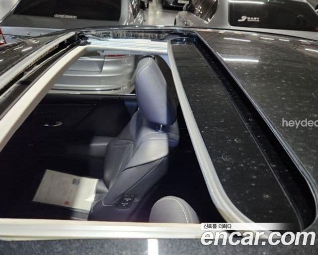 Lexus ES300h 2019 — Şəkil 13/16