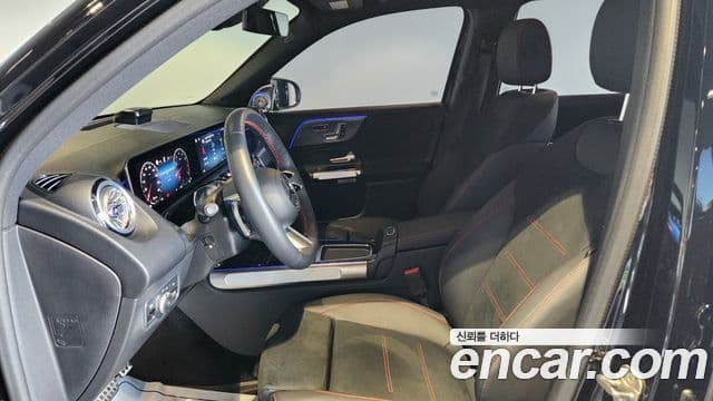 Mercedes-Benz GLB-Class 2025 — ფოტო 14/18