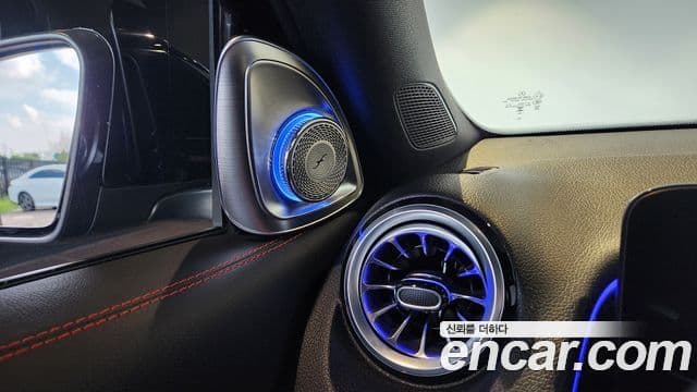 Mercedes-Benz GLB-Class 2025 — ფოტო 18/18