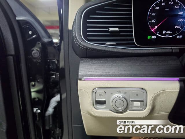 Mercedes-Benz GLE-Class 2023 — фото 13 из 18