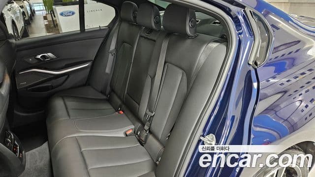 BMW 3 Series 2025 — ფოტო 10/20