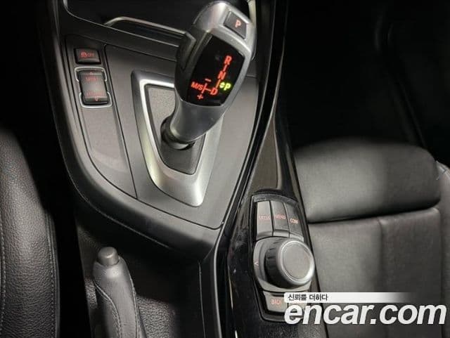 BMW 1 Series 2018 — Фото 14/20