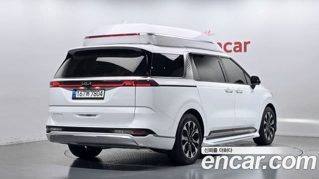 Kia Carnival 2022 — ფოტო 2/20