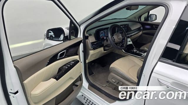 Kia Carnival 2022 — ფოტო 11/20
