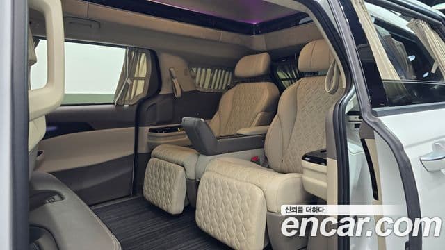 Kia Carnival 2022 — ფოტო 12/20