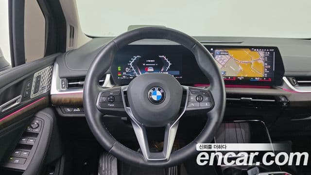 BMW 2 Series Active Tourer 2023 — ფოტო 13/20