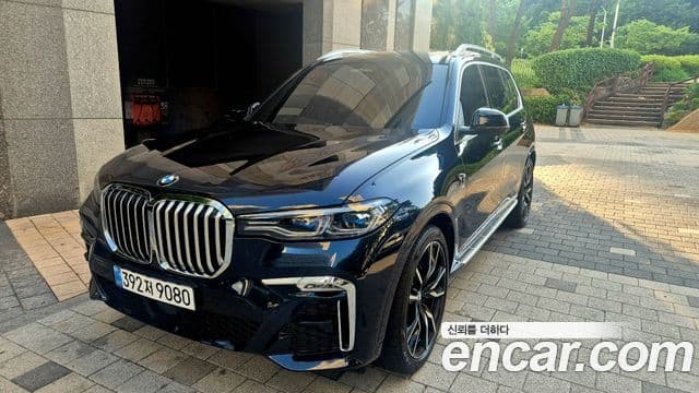 BMW X7 2021 — ფოტო 9/19