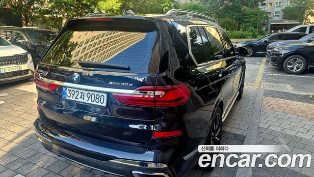 BMW X7 2021 — ფოტო 10/19