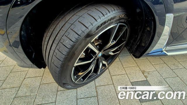BMW X7 2021 — ფოტო 19/19