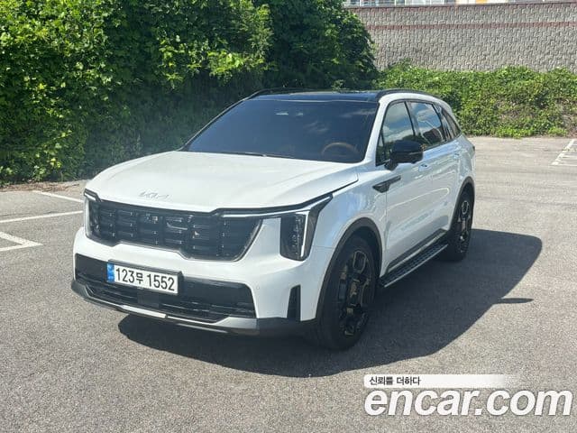 Kia Sorento 2023 — Photo 1/20