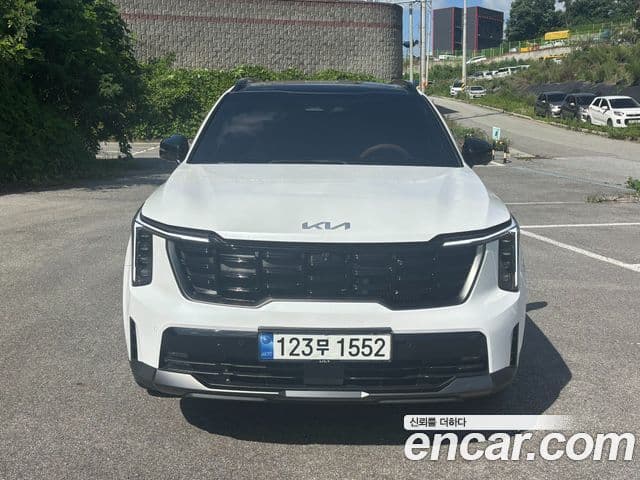 Kia Sorento 2023 — Photo 16/20