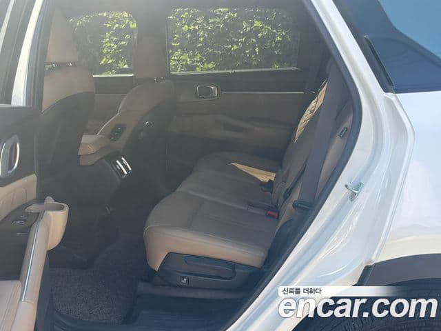 Kia Sorento 2023 — Photo 4/20