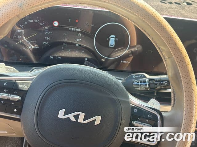 Kia Sorento 2023 — Photo 7/20