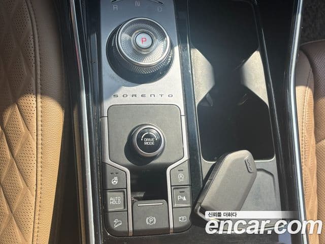 Kia Sorento 2023 — Photo 17/20