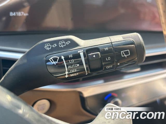 Kia Sorento 2023 — Photo 18/20