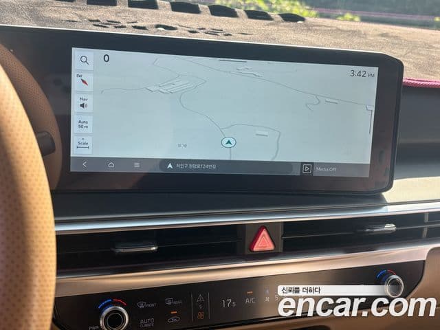 Kia Sorento 2023 — Photo 19/20
