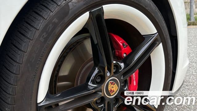 Porsche Taycan 2021 — ფოტო 7/14