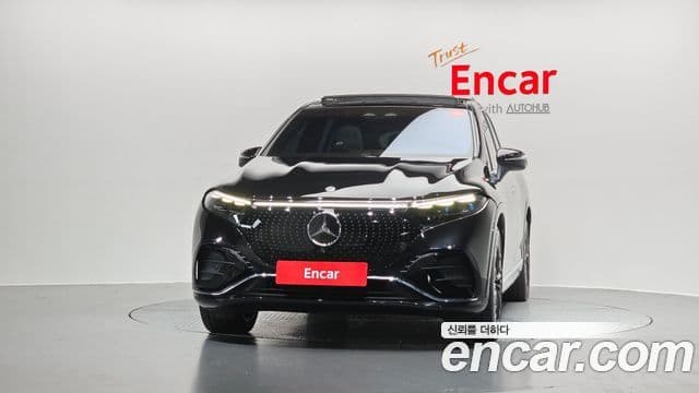 Mercedes-Benz EQS SUV 2023 — Photo 13/33