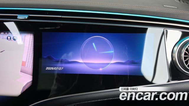 Mercedes-Benz EQS SUV 2023 — Photo 18/33
