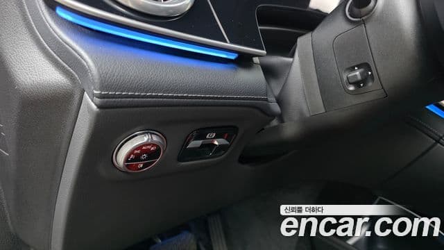 Mercedes-Benz EQS SUV 2023 — Photo 32/33