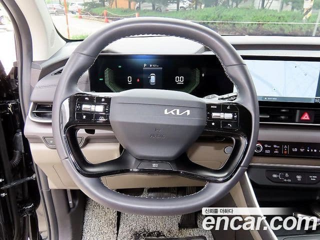 Kia Carnival 2024 — Şəkil 8/20