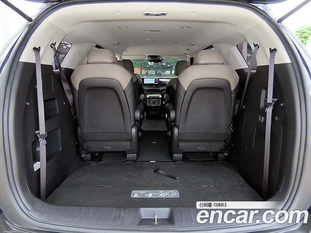 Kia Carnival 2024 — Şəkil 18/20