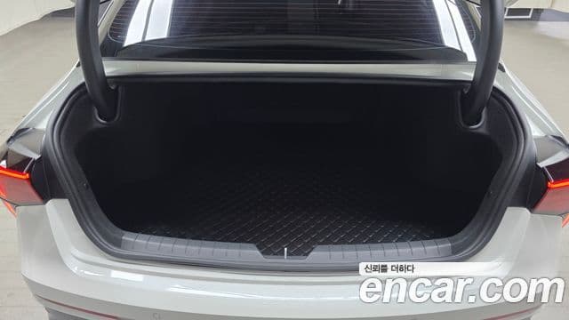 Kia K5 2024 — ფოტო 16/20