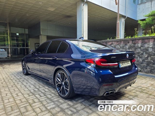 BMW 5 Series 2022 — Şəkil 2/7