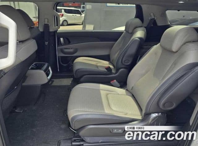 Kia Carnival 2025 — ფოტო 13/18