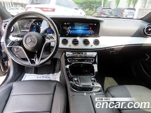Mercedes-Benz E-Class 2021 — ფოტო 6/20