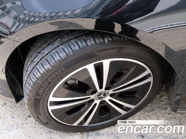 Mercedes-Benz E-Class 2021 — ფოტო 20/20