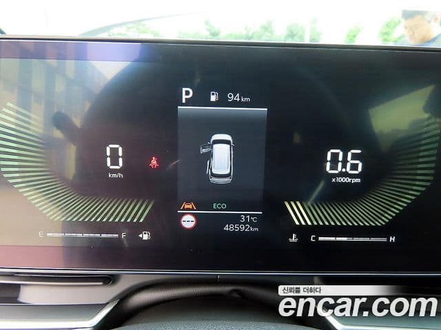 Kia Carnival 2023 — фото 9 из 20