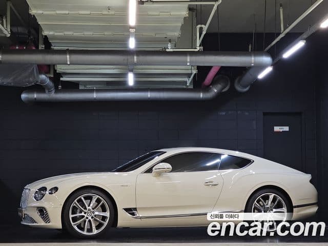 Bentley Continental GT 2023 — ფოტო 2/20