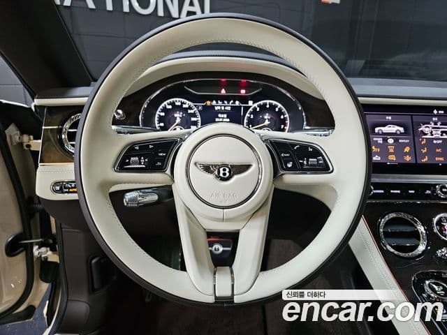 Bentley Continental GT 2023 — ფოტო 16/20