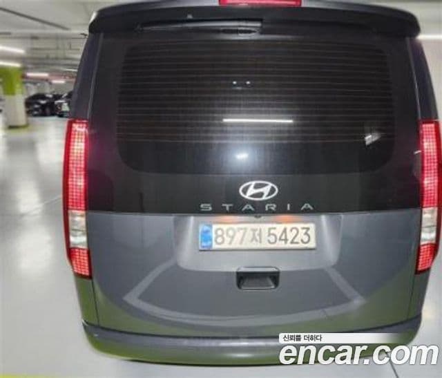 Hyundai Staria 2025 — ფოტო 1/16