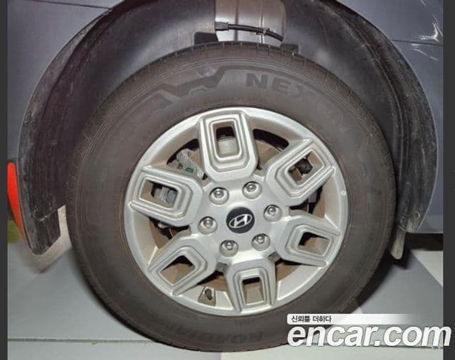 Hyundai Staria 2025 — ფოტო 13/16