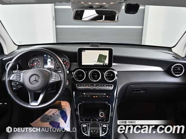 Mercedes-Benz GLC-Class 2018 — Şəkil 9/20