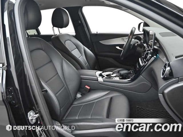 Mercedes-Benz GLC-Class 2018 — Şəkil 8/20