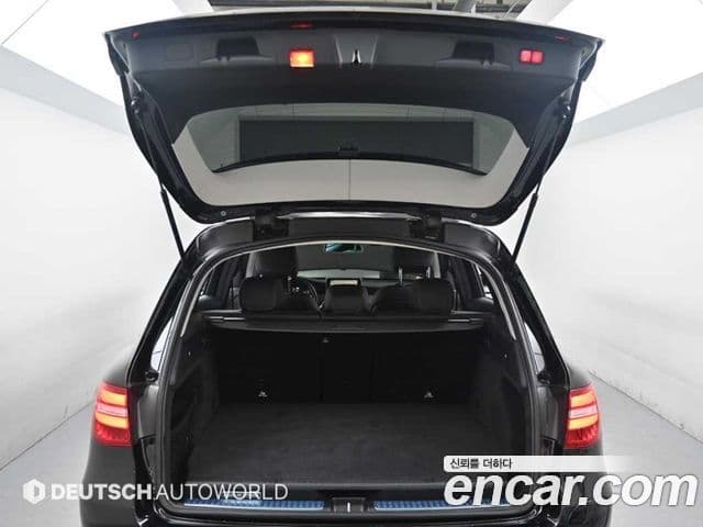 Mercedes-Benz GLC-Class 2018 — Şəkil 18/20