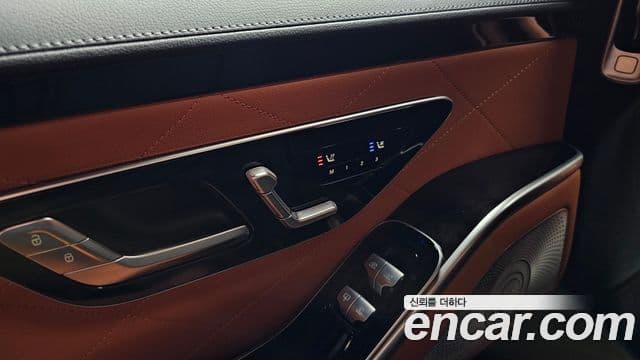 Mercedes-Benz S-Class 2024 — ფოტო 19/20