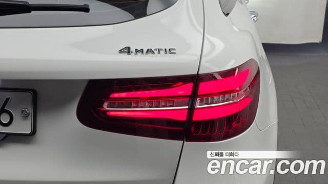 Mercedes-Benz GLC-Class 2018 — Şəkil 11/30